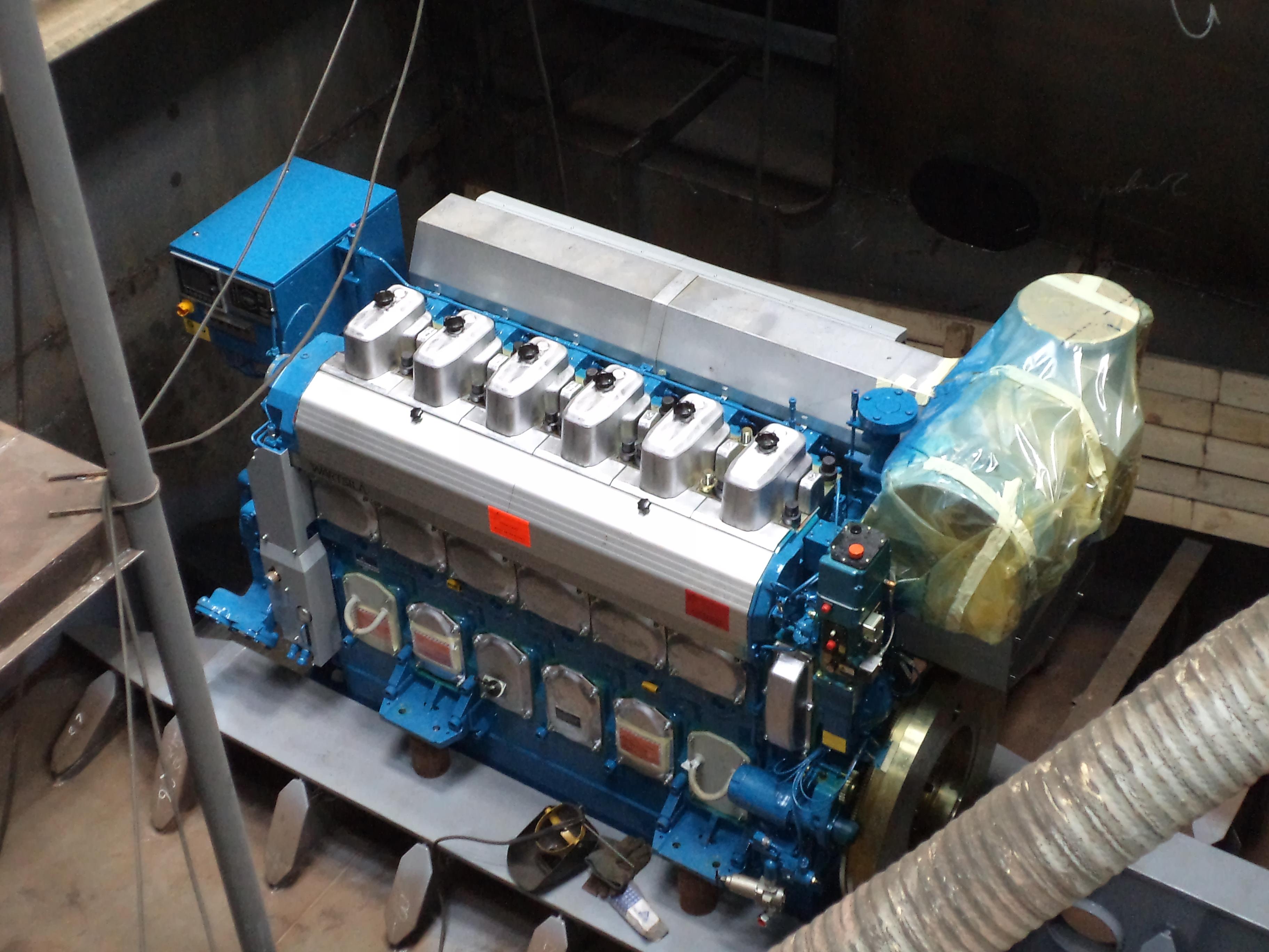 Главные двигатели Wartsila 6L20 на штатном месте